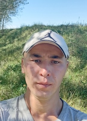 Роберт Шарипов из Мелеуза 27 лет
