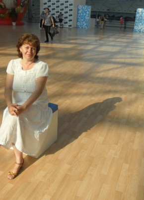 Инна, 60, Россия, Санкт-Петербург
