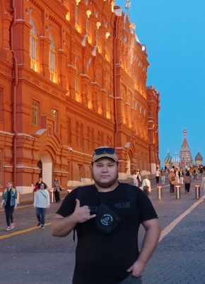 Кирилл из Москвы 20 лет
