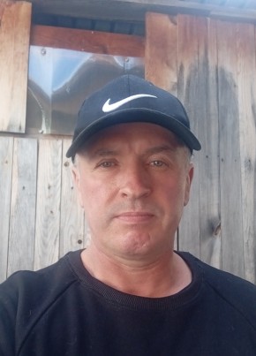 Константин из Екатеринбурга 48 лет