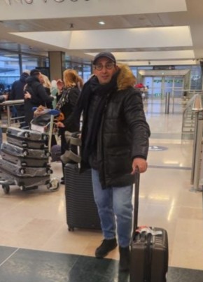 Omar из Saint-Quentin-en-Yvelines 40 лет