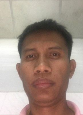 อานนท์, 39, ราชอาณาจักรไทย, นครปฐม