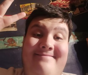 William, 23, Evansville