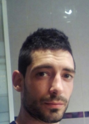 Johan, 32, République Française, Anglet