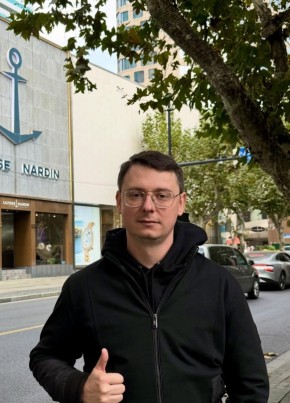 Валентин из Томска 36 лет