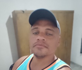 Tiago Oliveira, 39, Colatina