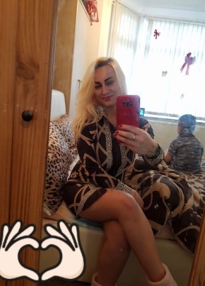 Solange, 45, United Kingdom, London