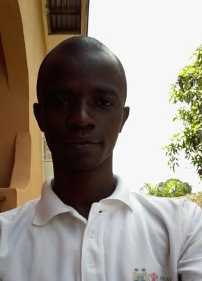 Matthew, 41, Sierra Leone, Freetown
