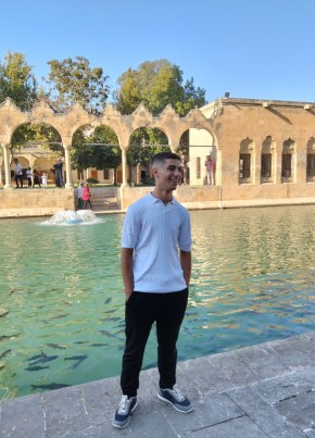 Enes из Şanlıurfa 18 лет