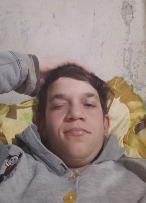 Leonardo из Caxias do Sul 18 лет