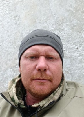 Антон из Шахты 38 лет
