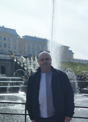 Роман из Санкт-Петербурга 44 года
