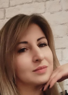 Оля, 32, Россия, Обь