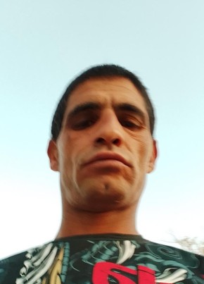 Огнян из Белене 42 года