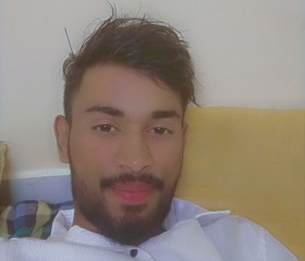 Muzamil, 20, Bangalore