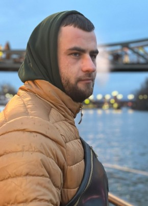 Denis из Berlin 29 лет