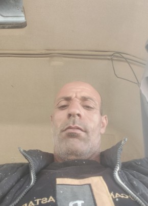 Mourad Hachrouf из Souk Ahras 18 лет