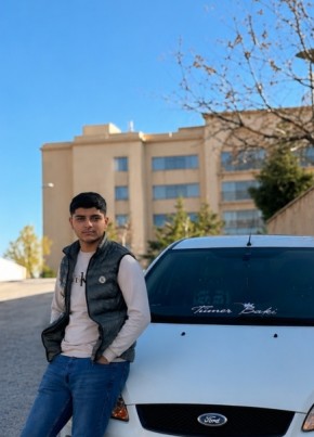Berat из Adana 18 лет
