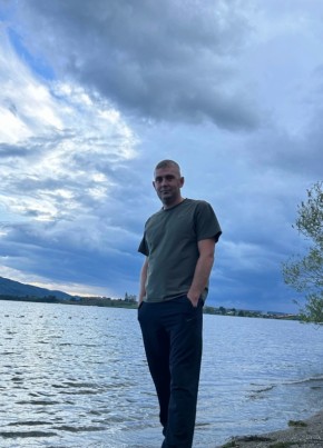Александр из Барнаула 39 лет