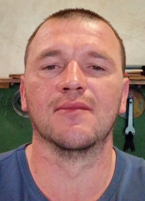 Юрий, 39, Россия, Медвежьегорск