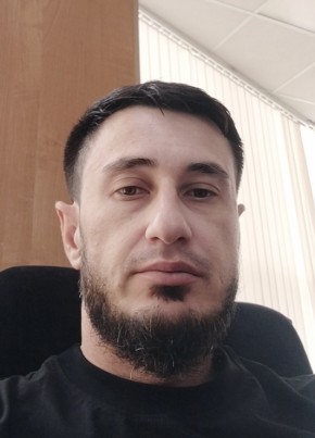 Саид из Грозныя 36 лет