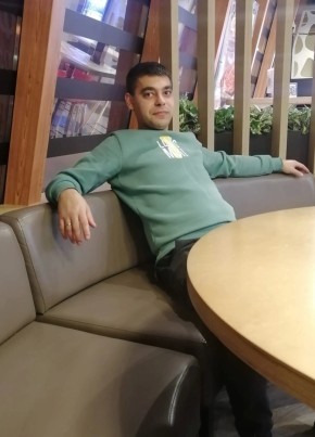 Рома из Тосно 33 года