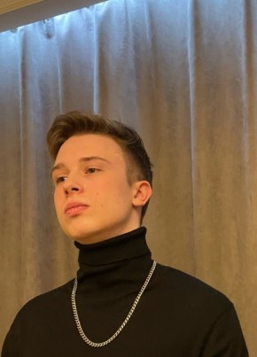 Андрей из Долгопрудныя 23 года