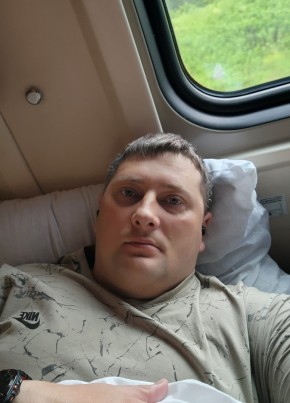 Олег из Москвы 37 лет