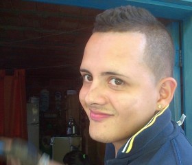 Norberto, 18, Medellin
