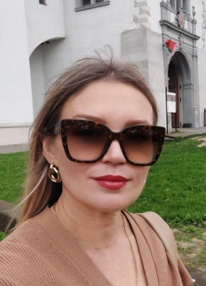 Марина из Саратова 47 лет