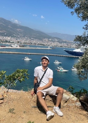 Arif из Alanya 19 лет