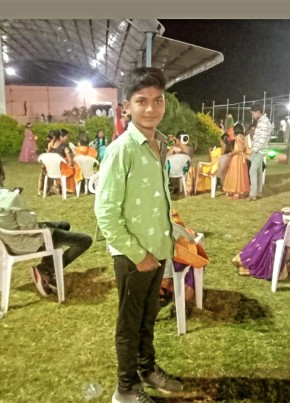 Sharad, 18, India, Mumbai