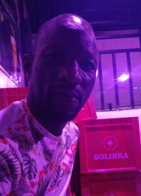 Serge Pacôme из Abidjan 31 год