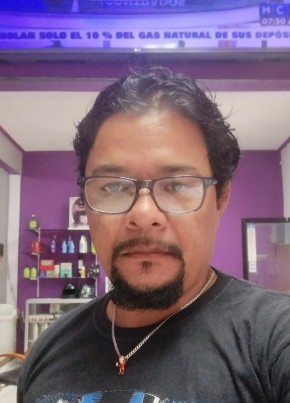 Gerson Flores, 41, República de Honduras, Tegucigalpa