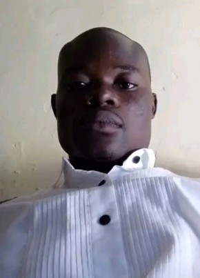 Kawaya, 36, République démocratique du Congo, Élisabethville
