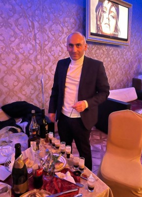Роман из Москвы 40 лет