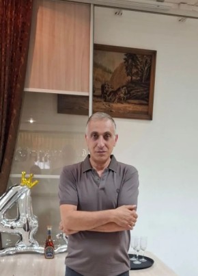 Артём из Красноярска 46 лет
