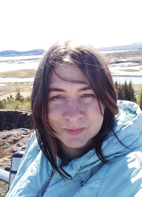 Nadiia, 40, Lýðveldið Ísland, Hafnarfjörður