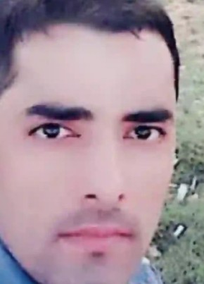 Alyan, 20, Saudi Arabia, Riyadh