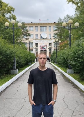 Иван из Хабаровска 18 лет