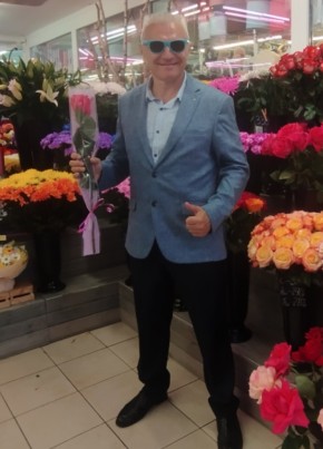 Андрей из Санкт-Петербурга 54 года