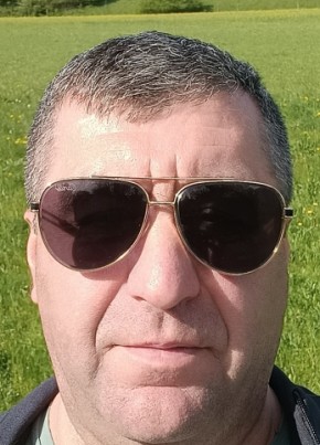 Vitalie из Burgkirchen 48 лет