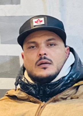 Salem Halaw из Oran 30 лет