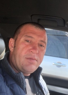 Анатолий из Новосибирска 47 лет