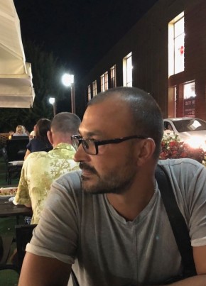 Дмитрий из Анапы 44 года
