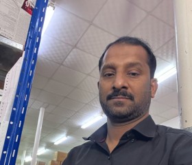 Musthafa, 46, Salalah