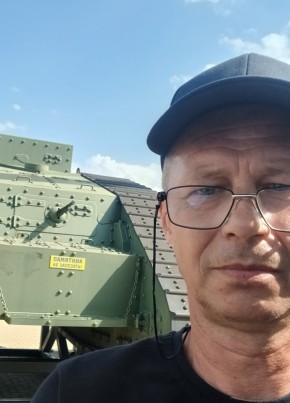 Илья из Михайлова 52 года