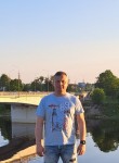 Юрий, 42 года, Псков