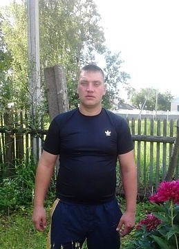 Александр, 41, Россия, Угра