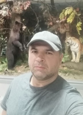 Жавлонбек из Хабаровска 42 года